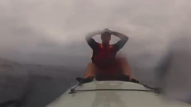 shark_kayak_attack_Dev De Lange, Live Leak